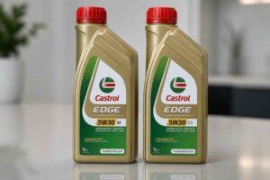 Dwie butelki oleju silnikowego Castrol EDGE 5W-30 na jasnym blacie